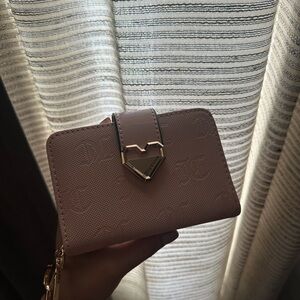 Tan Compact Leather Wallet with Gold Clasp